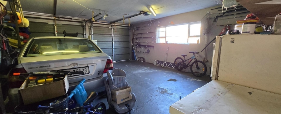 4 Bedroom Property for Sale in Franskraal Western Cape